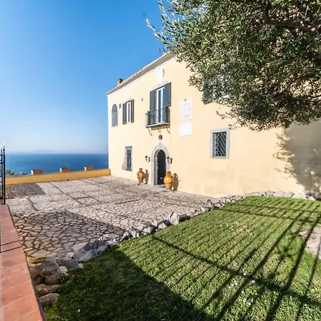 Villa Murat Historic With Heated Pool And Concierge Massa Lubrense