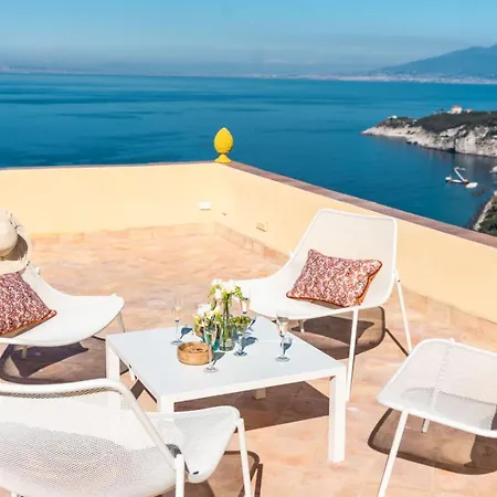 Murat Historic With Heated Pool And Concierge Massa Lubrense